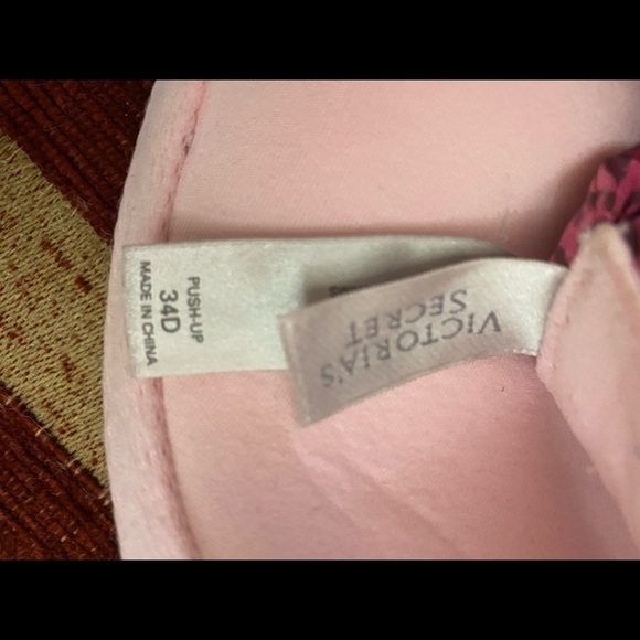 NWOT Victoria’s Secret 34D padded push-up. Pretty pink leopard bra design. - Picture 5 of 7